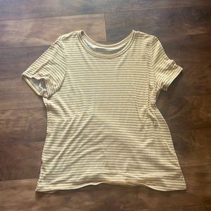 American eagle yellow t shirt